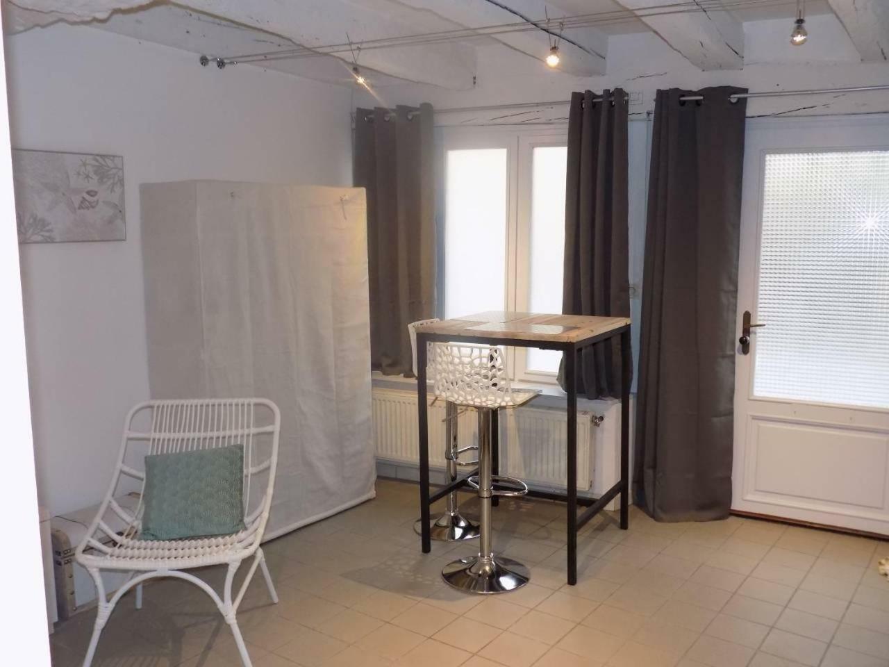 Charmant Studio A Colombages Morlaix Exterior photo